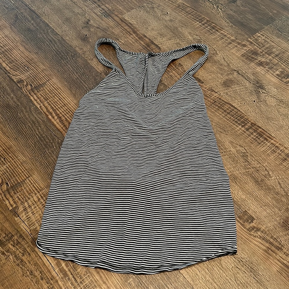 Women’s open back black and white striped tank size 6